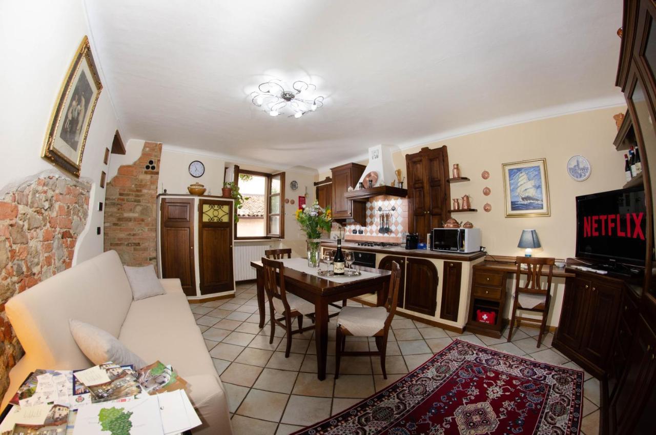 Holiday House Antica Dimora Soggiorni In Langa Centro Storico 拉莫拉 外观 照片