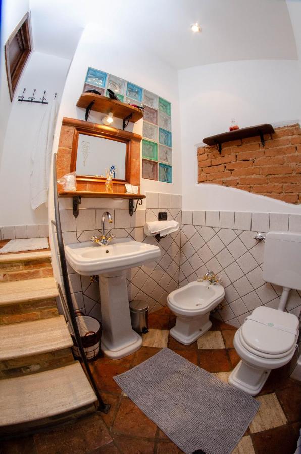 Holiday House Antica Dimora Soggiorni In Langa Centro Storico 拉莫拉 外观 照片