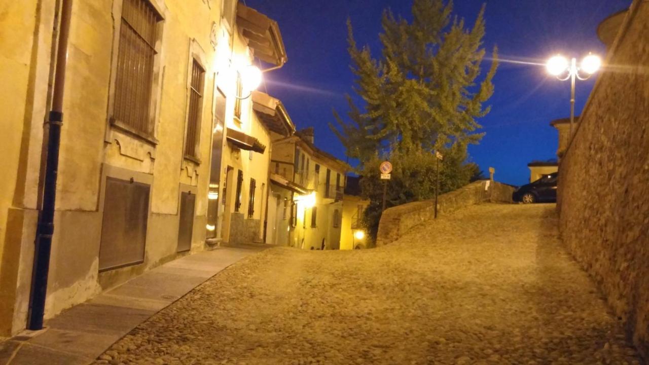 Holiday House Antica Dimora Soggiorni In Langa Centro Storico 拉莫拉 外观 照片