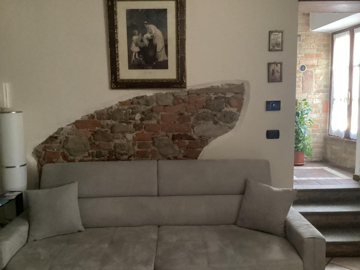 Holiday House Antica Dimora Soggiorni In Langa Centro Storico 拉莫拉 外观 照片